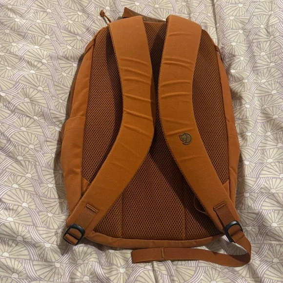 Raven 28 Fjallraven Kanken-style Backpack in Rust Orange - Picture 2 of 2